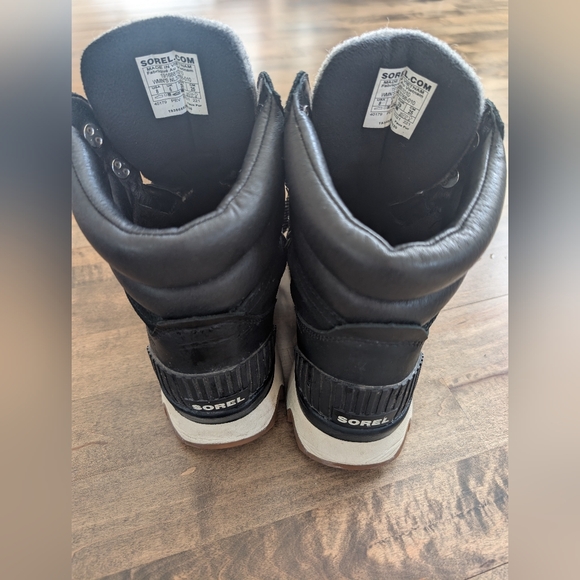 Sorel | Women's Kinetic Conquest Boots | Size 8 - Picture 3 of 6